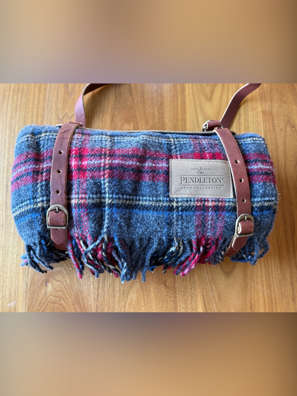 Pendleton Gray & Red Plaid Wool Throw - Picture 6 of 6